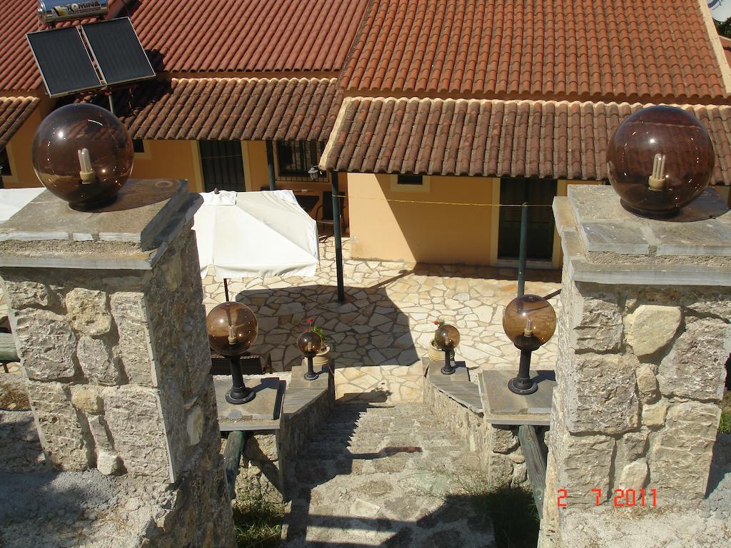 Serenita Apartments Ермонес Екстер'єр фото